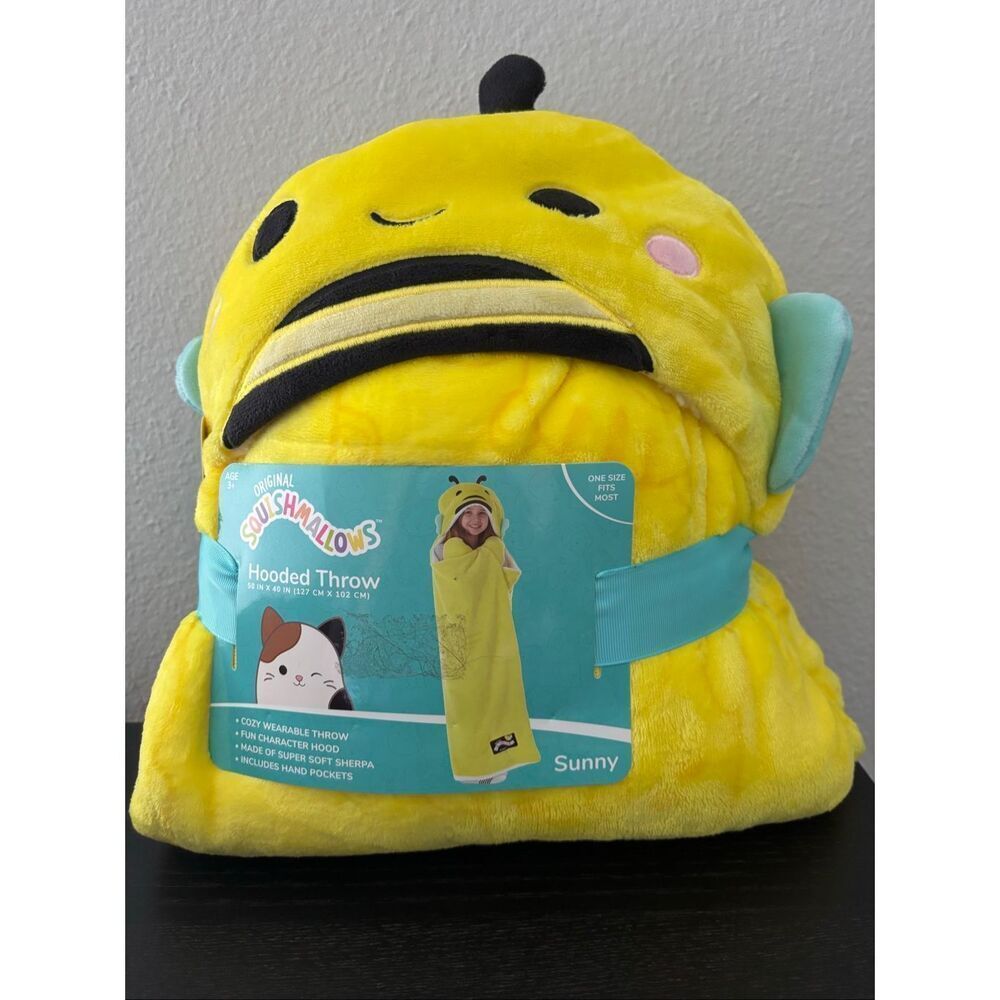 ❤️Squishmallows Hooded Throw-Sunny